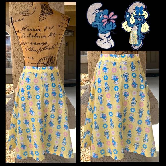 Smurf and Smurette Unique Vintage Floral and Character Skirt Print Size: M 6-8 - Picture 3 of 6